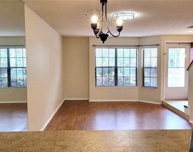 1178 N Fairway Drive - Photo Thumbnail 2