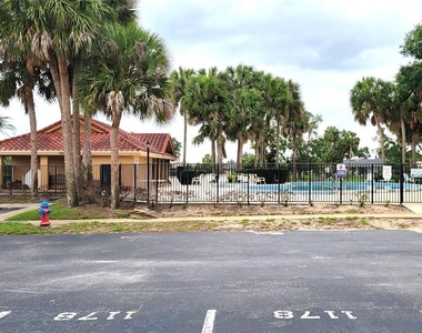1178 N Fairway Drive - Photo Thumbnail 15