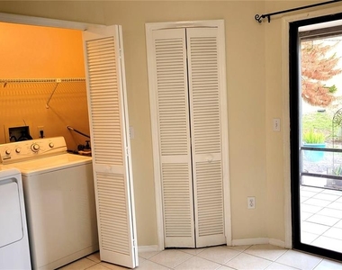 1178 N Fairway Drive - Photo Thumbnail 8
