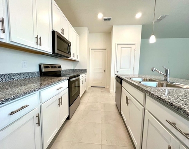 16365 Winding Preserve Circle - Photo Thumbnail 4