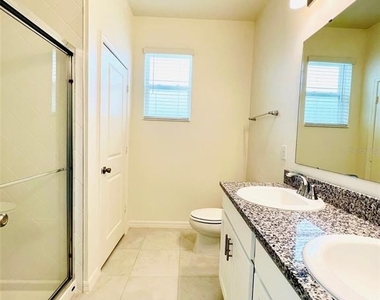 16365 Winding Preserve Circle - Photo Thumbnail 8