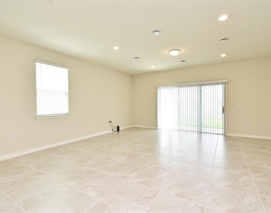 3101 Emerald Acres Lane - Photo Thumbnail 7