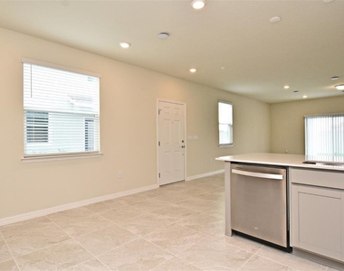 3101 Emerald Acres Lane - Photo Thumbnail 18