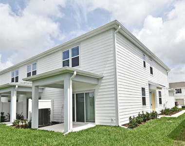 3101 Emerald Acres Lane - Photo Thumbnail 4