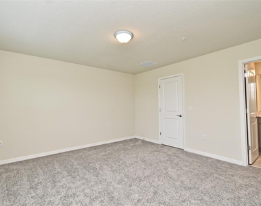 3101 Emerald Acres Lane - Photo Thumbnail 35