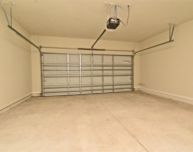 3101 Emerald Acres Lane - Photo Thumbnail 20