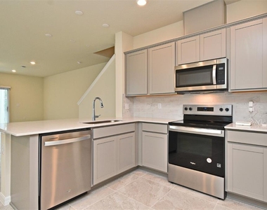 3101 Emerald Acres Lane - Photo Thumbnail 17