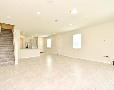 3101 Emerald Acres Lane - Photo Thumbnail 10