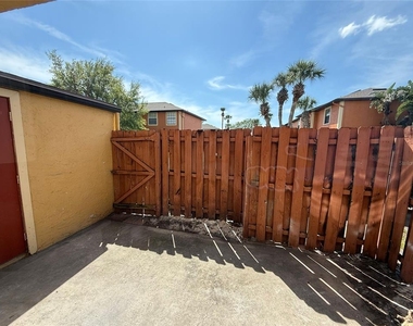 7420 Woodburn Court - Photo Thumbnail 15