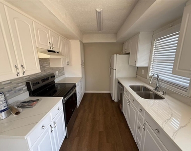 7420 Woodburn Court - Photo Thumbnail 6