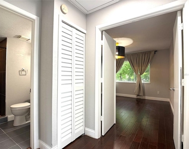 4815 Walden Circle - Photo Thumbnail 9