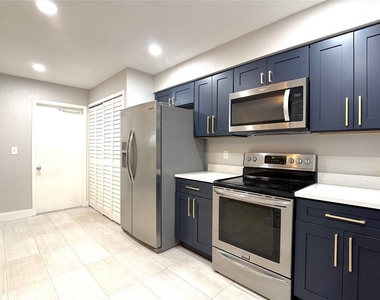 4815 Walden Circle - Photo Thumbnail 3