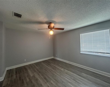 7502 Bolanos Court - Photo Thumbnail 9