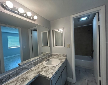 7502 Bolanos Court - Photo Thumbnail 17