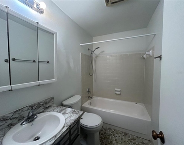 7502 Bolanos Court - Photo Thumbnail 18
