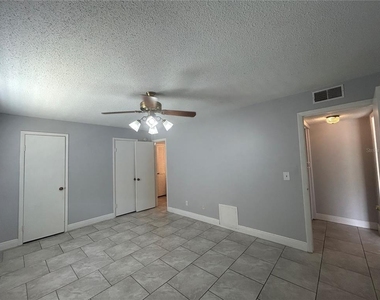 7502 Bolanos Court - Photo Thumbnail 15