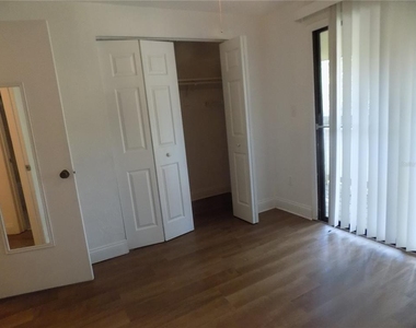 713 Sw 69 Street - Photo Thumbnail 15