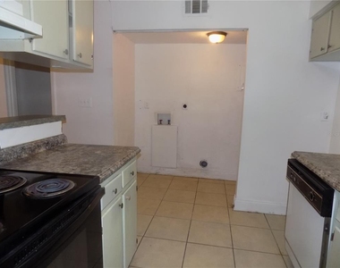 713 Sw 69 Street - Photo Thumbnail 12