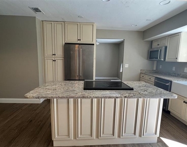5503 Sw 84th Drive - Photo Thumbnail 2