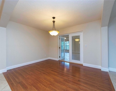 10 Blyth Place - Photo Thumbnail 37