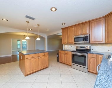 10 Blyth Place - Photo Thumbnail 15
