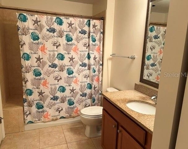 102 Yacht Harbor Drive - Photo Thumbnail 7