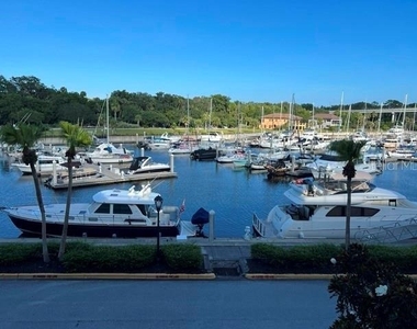 102 Yacht Harbor Drive - Photo Thumbnail 33