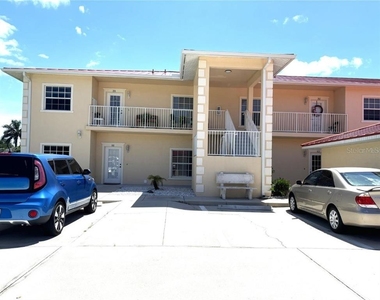 242 Boundary Boulevard - Photo Thumbnail 4