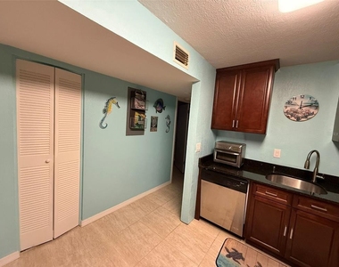 21280 Brinson Avenue - Photo Thumbnail 3