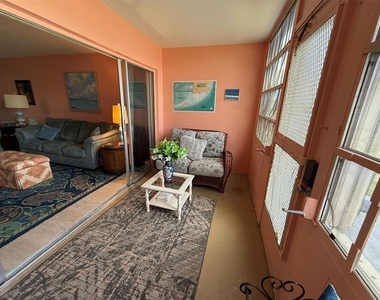 21280 Brinson Avenue - Photo Thumbnail 12