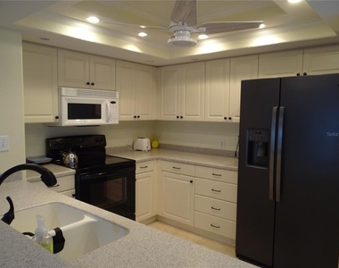 601 Shreve Street - Photo Thumbnail 2