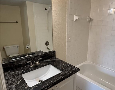 25050 Sandhill Boulevard - Photo Thumbnail 7