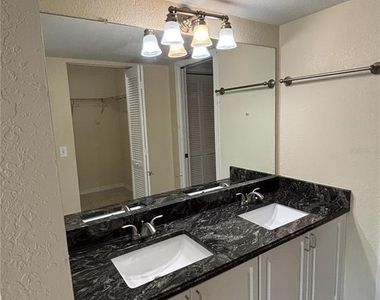 25050 Sandhill Boulevard - Photo Thumbnail 10