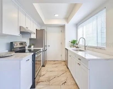 11713 Raintree Drive - Photo Thumbnail 4