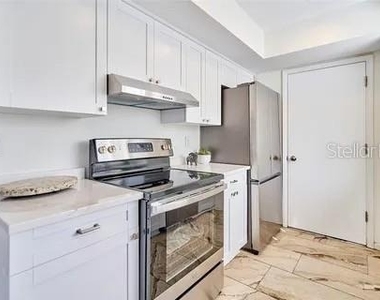 11713 Raintree Drive - Photo Thumbnail 5
