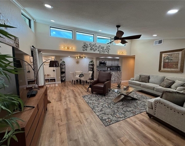 6861 Woodwind Dr - Photo Thumbnail 9