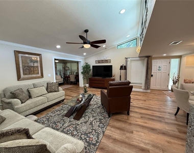 6861 Woodwind Dr - Photo Thumbnail 5