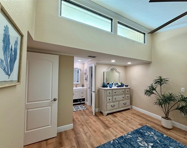 6861 Woodwind Dr - Photo Thumbnail 14