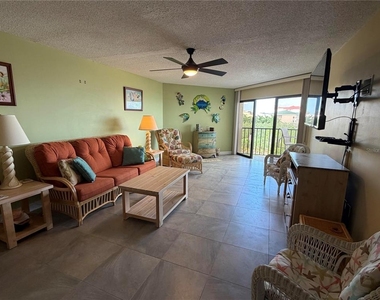 204 3rd Street W - Photo Thumbnail 5