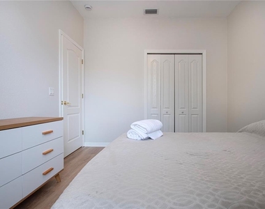 267 Heritage Isles Way - Photo Thumbnail 32