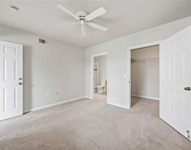 1025 Villagio Circle - Photo Thumbnail 21