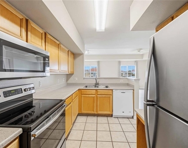 1025 Villagio Circle - Photo Thumbnail 15