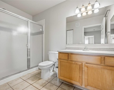 1025 Villagio Circle - Photo Thumbnail 25