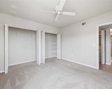 1025 Villagio Circle - Photo Thumbnail 31