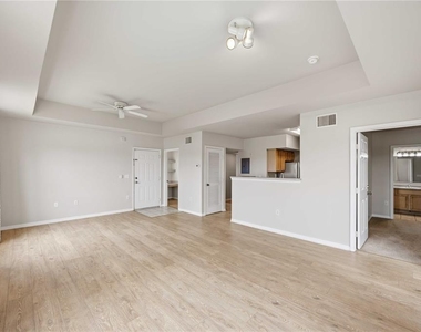 1025 Villagio Circle - Photo Thumbnail 7