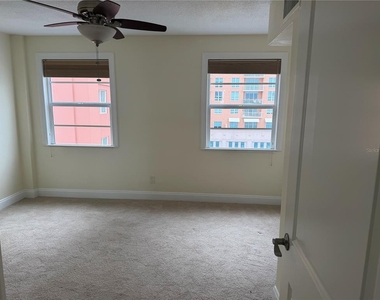 33 S Gulfstream Avenue - Photo Thumbnail 14