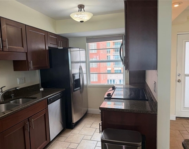 33 S Gulfstream Avenue - Photo Thumbnail 6