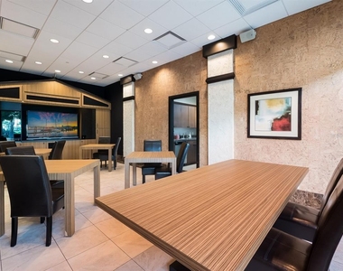 1255 N Gulfstream Avenue - Photo Thumbnail 70