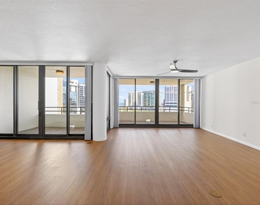 1255 N Gulfstream Avenue - Photo Thumbnail 9
