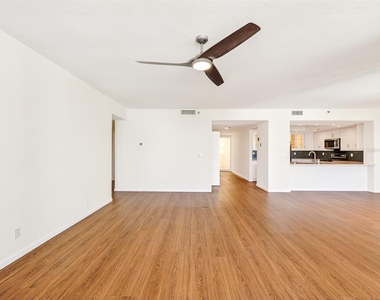 1255 N Gulfstream Avenue - Photo Thumbnail 5
